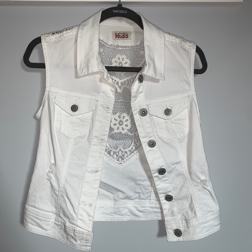 Sleeveless Jean Jacket
